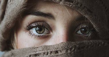 "عُطْبُولٌ وعَبْهَرَة ورقراقة"... كلمات وصفت بها اللغة العربية جمال المرأة