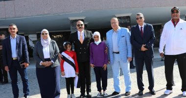 محافظ أسوان يشهد احتفال مدارس التربية الخاصة باليوم العالمى لذوى الهمم..صور