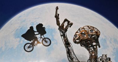بيع دمية الكائن الفضائى بفيلم "ET " مقابل 2.6 مليون دولار فى مزاد علنى