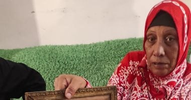 قصة غريبة من البحيرة.. تفاصيل عثور أم على ابنيها بالصدفة بعد فراق 30 عاما