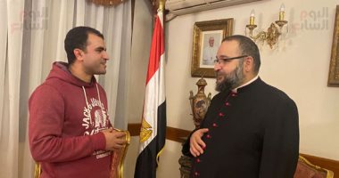 المدبر البطريركى للكلدان الكاثوليك فى مصر فى حواره لـ"اليوم السابع": الحجاب موجود فى الإسلام وفى المسيحية ونرفض استغلاله سياسيًا ومجتمعيًا.. ولدينا 120 عائلة فى القاهرة والمدن الجديدة تصل لـ 3000 فرد