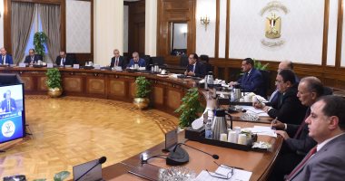 تكليفات هامة من رئيس الوزراء للمحافظين.. مدبولى يؤكد: التعامل بمنتهى الحسم مع أى محاولة لتعطيش الأسواق أو إخفاء السلع.. وإنشاء صندوق لصيانة الإسكان "بديل العشوائيات" حتى لا يتحول إلى مناطق عشوائية مرة أخرى