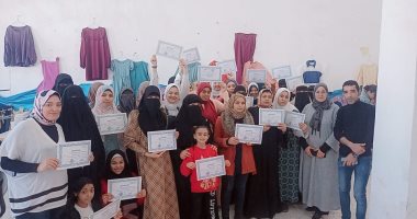 "القوى العاملة": تدريب 29 فتاة على مهنة التفصيل والحياكة فى مطروح