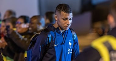 استقبال جماهيرى كبير لمنتخب فرنسا بعد الوصول للعاصمة باريس.. فيديو وصور