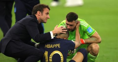 ماكرون يوجه رسالة للمنتخب الفرنسى عقب خسارته نهائى كأس العالم: فخور بكم