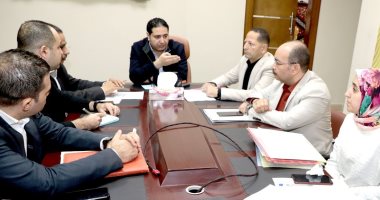 نائب محافظ بنى سويف: تسريع وتيرة العمل وتذليل المعوقات فى ملف تقنين الأراضى