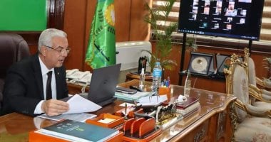 رئيس جامعة المنوفية يعقد لجنة المختبرات والأجهزة العلمية "أون لاين" ديسمبر 2022