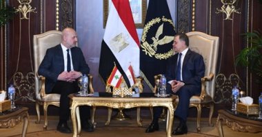 وزير الداخلية يستقبل نظيره اللبنانى لتعزيز التعاون المشترك