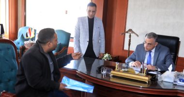 محافظ سوهاج يستقبل 143 مواطنا لبحث مطالبهم