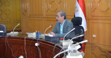 محافظ الإسماعيلية يترأس اجتماع اللجنة العليا لحركة النقل والمرور.. صور 