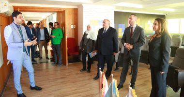 نائبا محافظ كفر الشيخ ووزير الاتصالات يتفقدان مركز استدامة للتدريب