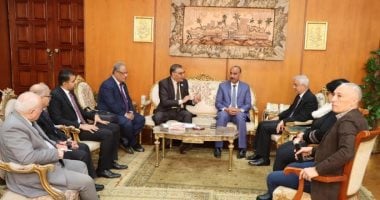 رئيس جامعة المنوفية يستقبل مدير المشروعات التربوية بمؤسسة البحث العلمى