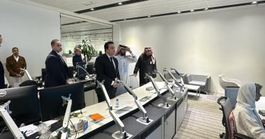 خالد عبدالغفار يتفقد مركز القيادة بوزارة الصحة السعودية وهيئة الغذاء والدواء