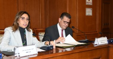 وزيرة الثقافة: تدريب موظفى قصور الثقافة على تطبيق الاستراتيجية المصرية لحقوق الإنسان