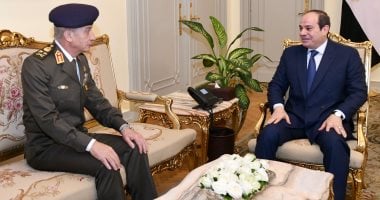 الرئيس السيسى يستقبل الفريق أول محمد زكى وزير الدفاع والإنتاج الحربى