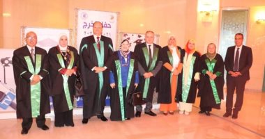 إعلام القاهرة تحتفل بتخريج دفعة الراحل محمود علم الدين وتكرم أسرة ياسر رزق