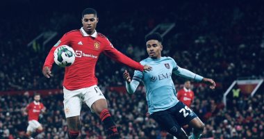 مانشستر يونايتد يفوز على بيرنلي 2-0 ويتأهل لثمن النهائى فى كأس كاراباو