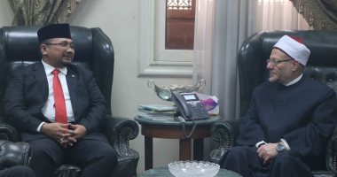 مفتى الجمهورية يتسلم دعوة لحضور مؤتمر "فقه الحضارة" فى فبراير القادم بإندونيسيا