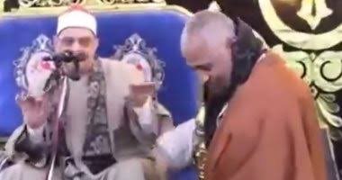 الشيخ محمد السلكاوي بعد وقفه: "أعتذر إلى الله سبحانه وتعالى من الحركة اللاإرادية"