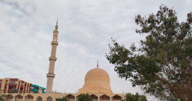 سحب كثيفة تحجب أشعة الشمس والحرارة تسجل 20 درجة فى الوادى الجديد.. صور