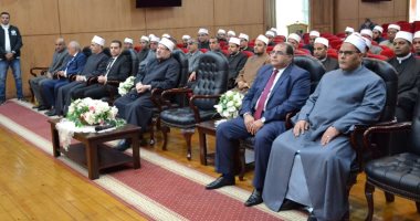 وزير الأوقاف يلتقى أئمة مساجد بورسعيد ويؤكد أهمية توعية الشباب