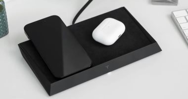 يعنى إيه.. تسلا تطلق شاحنا لاسلكيا لأجهزة أيفون وAirPods 