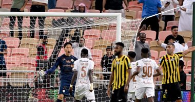 حجازي وطارق حامد يقودان الاتحاد للفوز على الشباب فى كأس خادم الحرمين