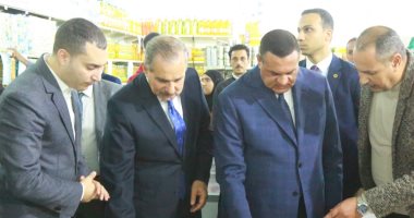وزير التنمية المحلية ومحافظ كفر الشيخ يفتتحان المنفذ الدائم للمواد الغذائية