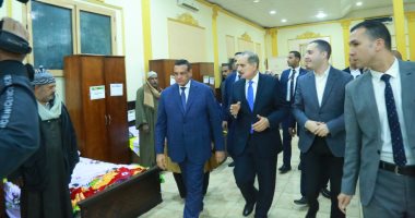 وزير التنمية المحلية ومحافظ كفر الشيخ يفتتحان ميدان الإنشاء والتعمير