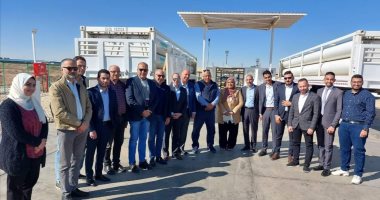 محافظ الوادي الجديد يبحث التوسع في مشروع إنشاء محطة الغاز الطبيعي الدائمة بالخارجة 