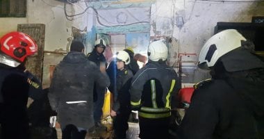 انهيار جزئي بعقارين وتحطم سيارة دون إصابات بسبب الأمطار الغزيرة فى الإسكندرية