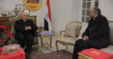 رئيس الكنيسة الأسقفية يهنئ المطران جورج شيحان بعيد الميلاد  