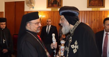 بطريرك الأقباط الكاثوليك يستقبل البابا تواضروس للتهنئة بعيد الميلاد.. صور