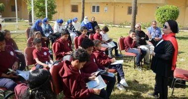 وفد من مجلة نور يزور أطفال الأقصر ويفند لهم الأفكار المتطرفة