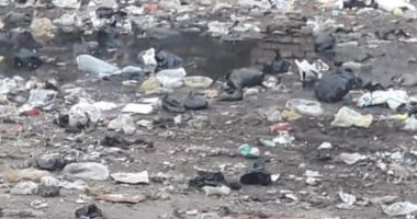 شكوى من انتشار الصرف الصحى والقمامة بشارع النجراشى طهطا بسوهاج.. ورئيس المدينة يرد