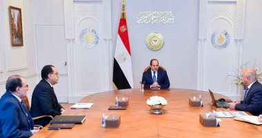 الرئيس السيسى يجتمع برئيس الوزراء ووزير النقل لمتابعة تطوير منظومة الموانئ بالجمهورية.. وجه بتطويرها بشكل تنموي متكامل لتصبح ظهيرا من المناطق اللوجستية لتعزيز قدرتها فى دعم حركة التجارة والتصدير والاستيراد