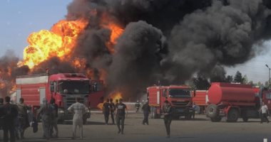العالم هذا المساء.. الدفاع المدنى العراقى يسيطر على حريق مصفاة نفط بأربيل.. شرطة إسبانيا تضبط 4.4 طن من مخدر الحشيش قبالة سواحلها.. وموسكو تحظر توريد المنتجات البترولية لأى دولة حددت سقفا لأسعار النفط الروسى