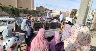 مجلس مدينة الخارجة يدشن عدة منافذ لبيع السلع بأسعار مخفضة ..صور