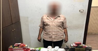 أمن القاهرة يضبط 10 أشخاص بحوزتهم مليون صاروخ من الألعاب النارية.. صور