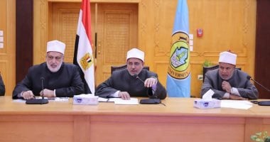 مجلس جامعة الأزهر يهنئ المسيحيين بأعياد الميلاد المجيدة