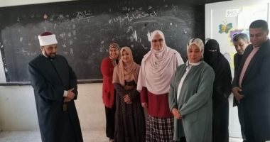 وكيل أزهر الإسكندرية يتفقد لجان الامتحانات بمعاهد غرب.. صور