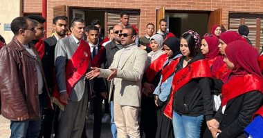 50 طالبا وطالبة من جامعة سوهاج في زيارة لمشروعات "حياة كريمة" بدار السلام