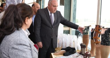 محافظ قنا يسلم 129 جهاز تعويضى للمستحقين خلال الاحتفال باليوم العالمى لذوى الهمم