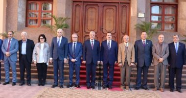 رئيس جامعة المنوفية يستقبل المحافظ للتهنئة بالعيد الـ 46