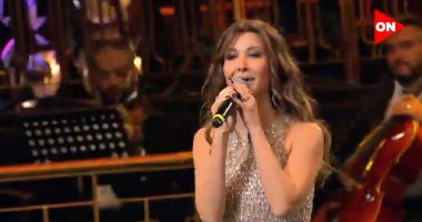 نانسي عجرم تغنى "كامننا" فى برنامج "سهرانين"
