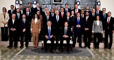 حكومة نتنياهو تؤدي اليمين القانونية.. خبراء فلسطينيون لـ"اليوم السابع": أكثر الحكومات تطرفا.. مؤمن مقداد: ستعمل على تغيير الوضع القانوني في القدس وشرعنة الاستيطان.. "الدجنى" يكشف خيارات القيادة الفلسطينية