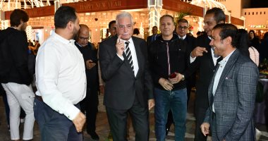 محافظ جنوب سيناء يفتتح معرض الفن التشكيلى لـ"كارولين بسكارى" بأحد منتجعات شرم الشيخ
