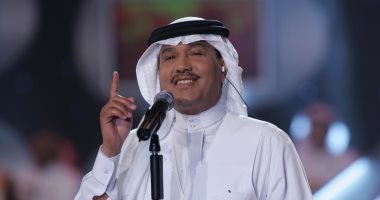 محمد عبده يصل إلى القاهرة بعد تعافيه لإحياء حفلته الغنائية اليوم