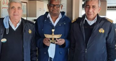 هيئة قناة السويس تشارك عملاءها الاحتفال بالسنة الميلادية الجديدة.. صور