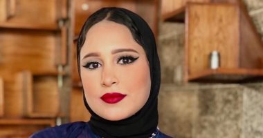 منى السيد سلطان طالبة بدرجة فنانة شاركت في العديد من المعارض ونالت الجوائز